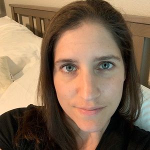 Meet your Posher, Elizabeth